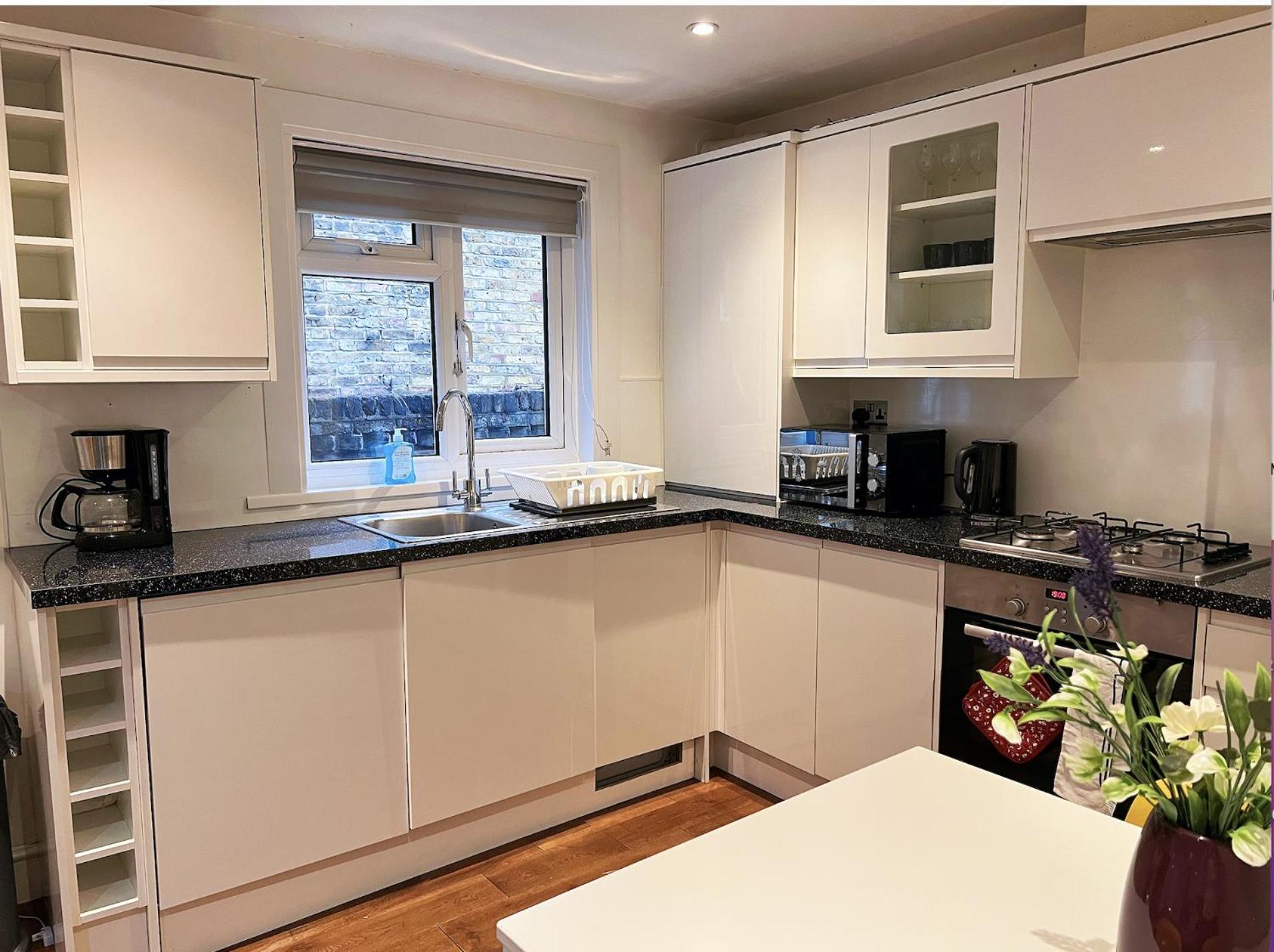Lovely 2 Bedroom Garden Flat In London Exterior photo